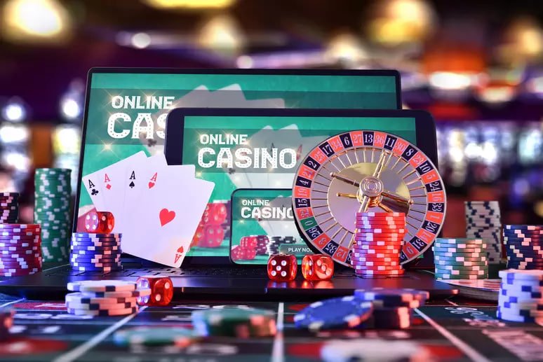 Người dùng Việt Nam chơi casino trực tuyến live dealer trên điện thoại di động